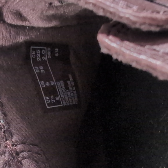 Clarks Cushion soft Leather Mules - Picture 7 of 7